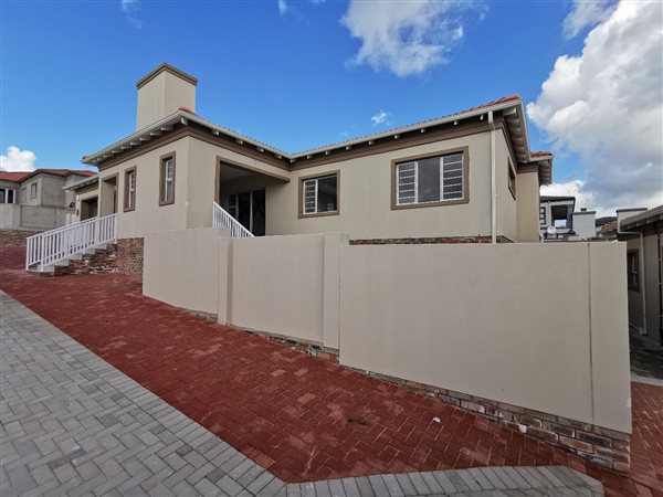 3 Bedroom Townhouse