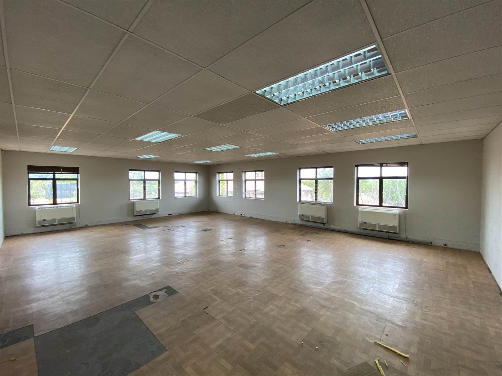 216  m² Office Space in Faerie Glen photo number 13