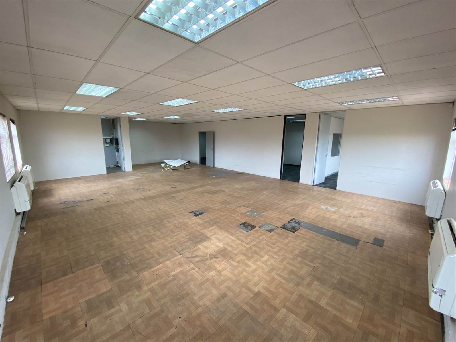 216  m² Office Space in Faerie Glen photo number 14