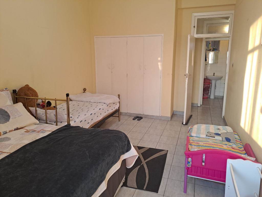 1.5 Bed Apartment in Yeoville photo number 7