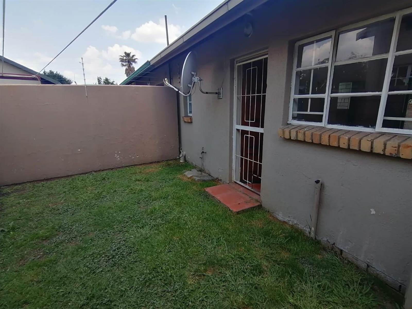 0.5 Bed Flat in Secunda photo number 19