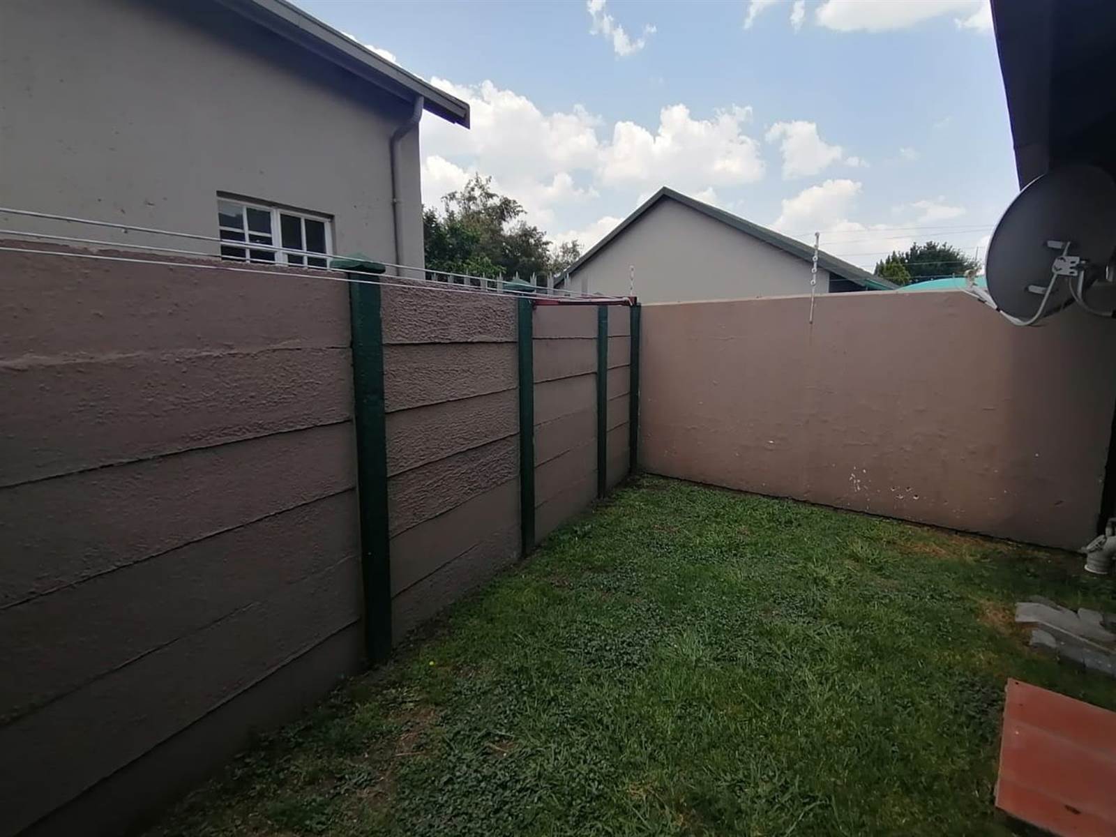 0.5 Bed Flat in Secunda photo number 16
