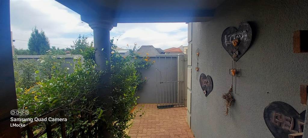 3 Bed Townhouse in Riversdale photo number 2