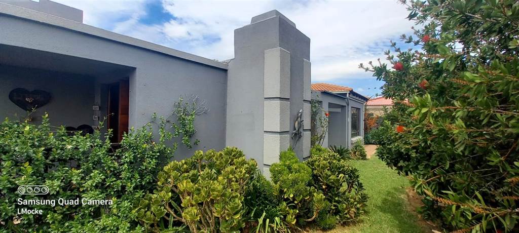 3 Bed Townhouse in Riversdale photo number 8