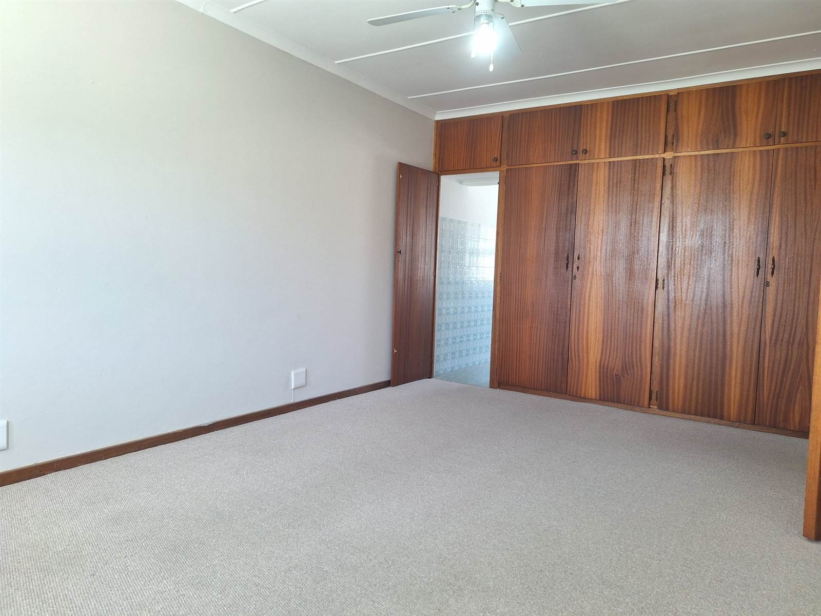 3 Bed Townhouse in Beacon Bay photo number 25