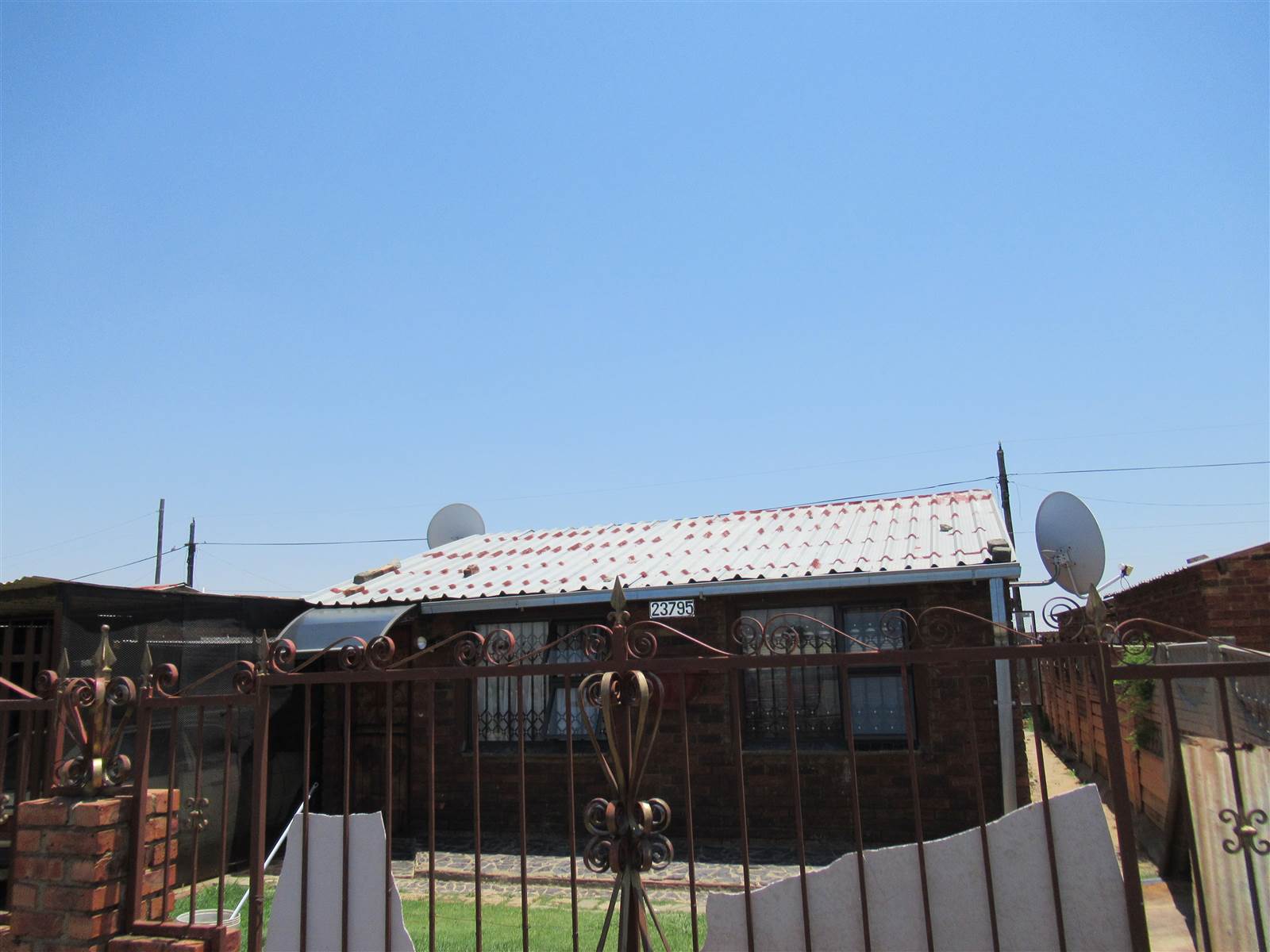 3 Bed House in Thabong photo number 11
