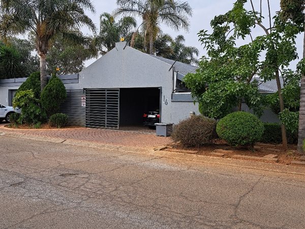 5 Bedroom House 5 Bedroom House