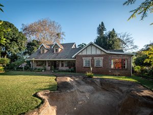 5 Bed House in Bothas Hill