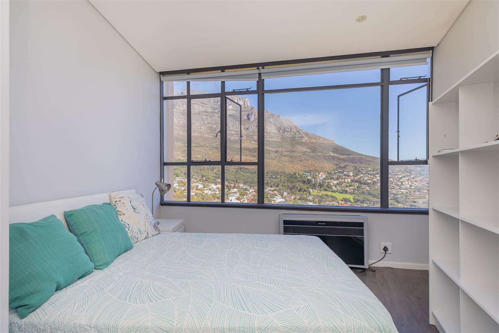 3 Bed House in Vredehoek photo number 14