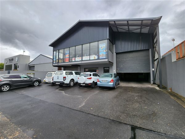 1 380  m² Industrial space