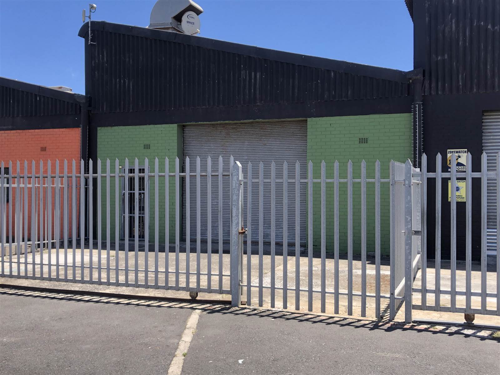 144  m² Industrial space in Paarden Eiland photo number 1