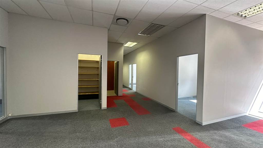 151  m² Commercial space in Highveld photo number 15
