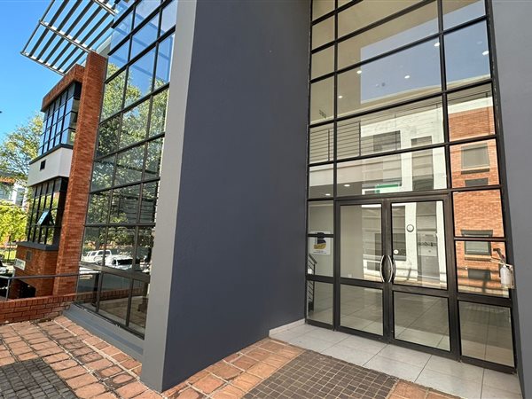 151  m² Commercial space in Highveld