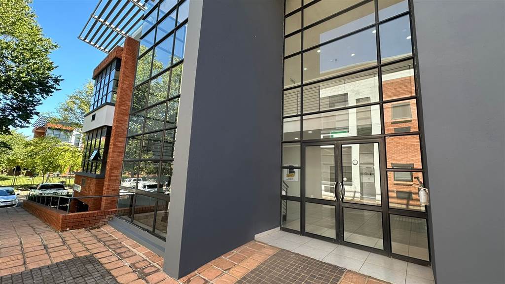 151  m² Commercial space in Highveld photo number 1