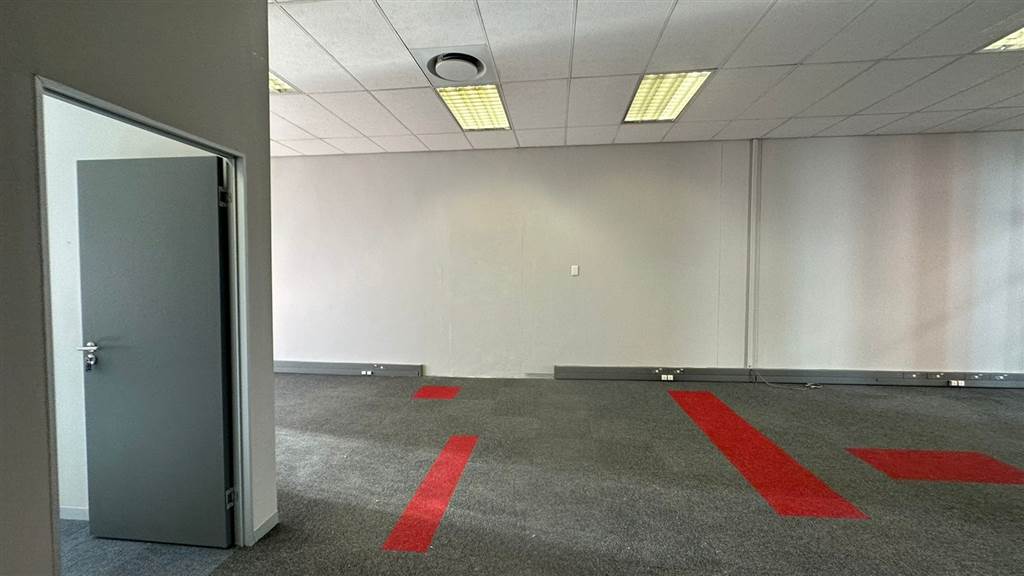 151  m² Commercial space in Highveld photo number 10