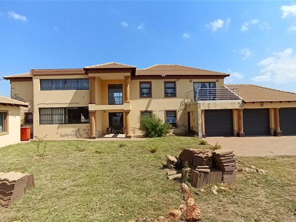 6 Bed House in Rietvlei View