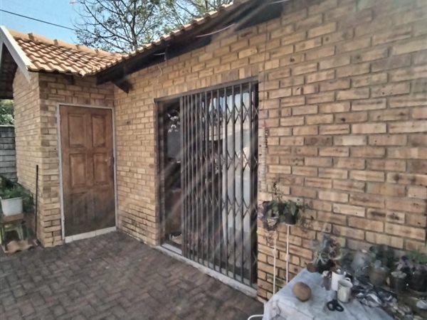 2 Bed Garden Cottage