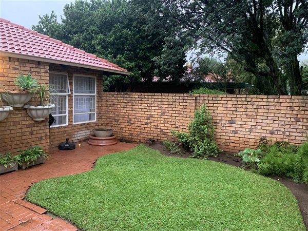 2 Bedroom Simplex 2 Bedroom Simplex