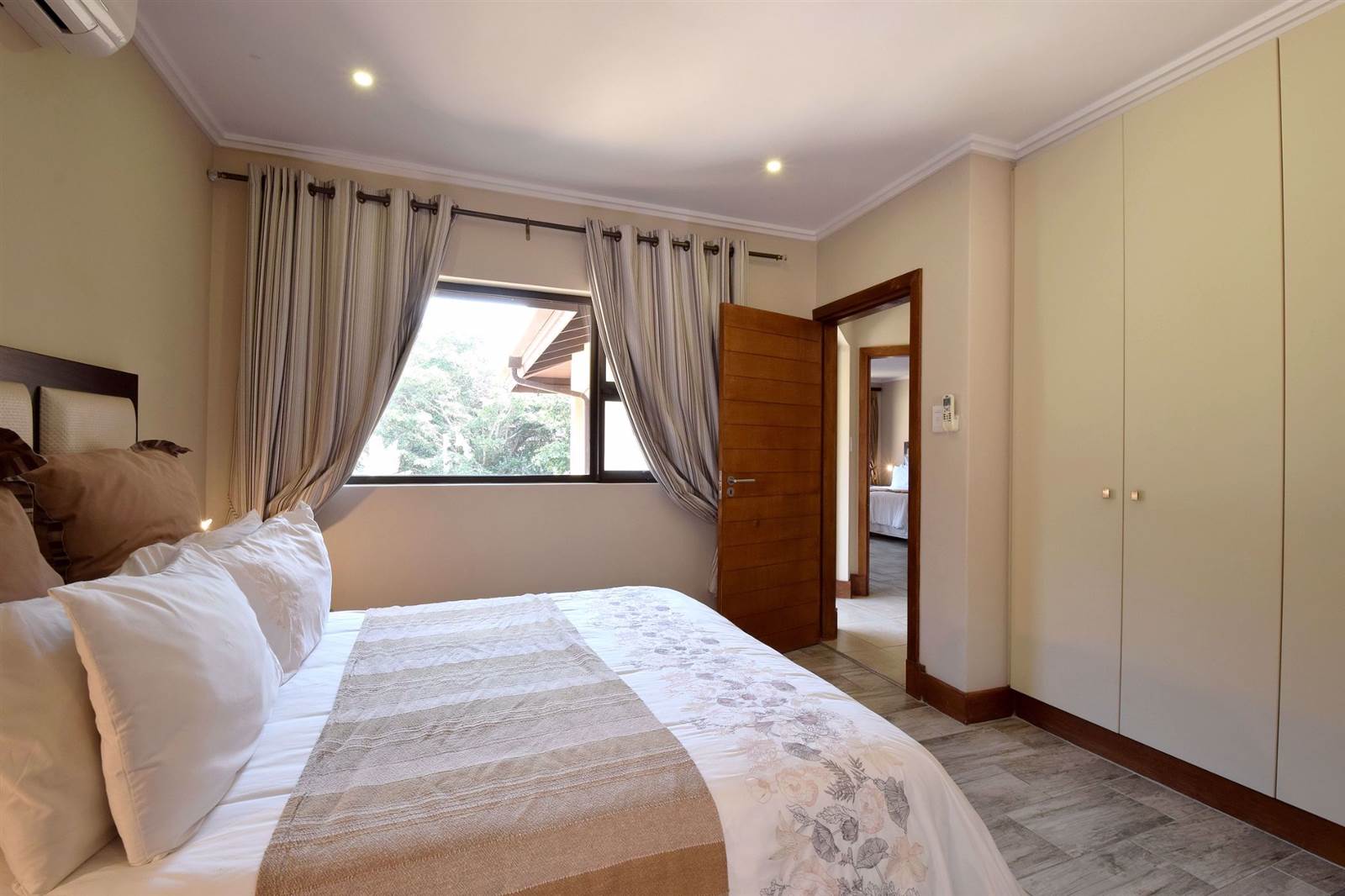 4 Bed Apartment in Zimbali Coastal Resort photo number 21