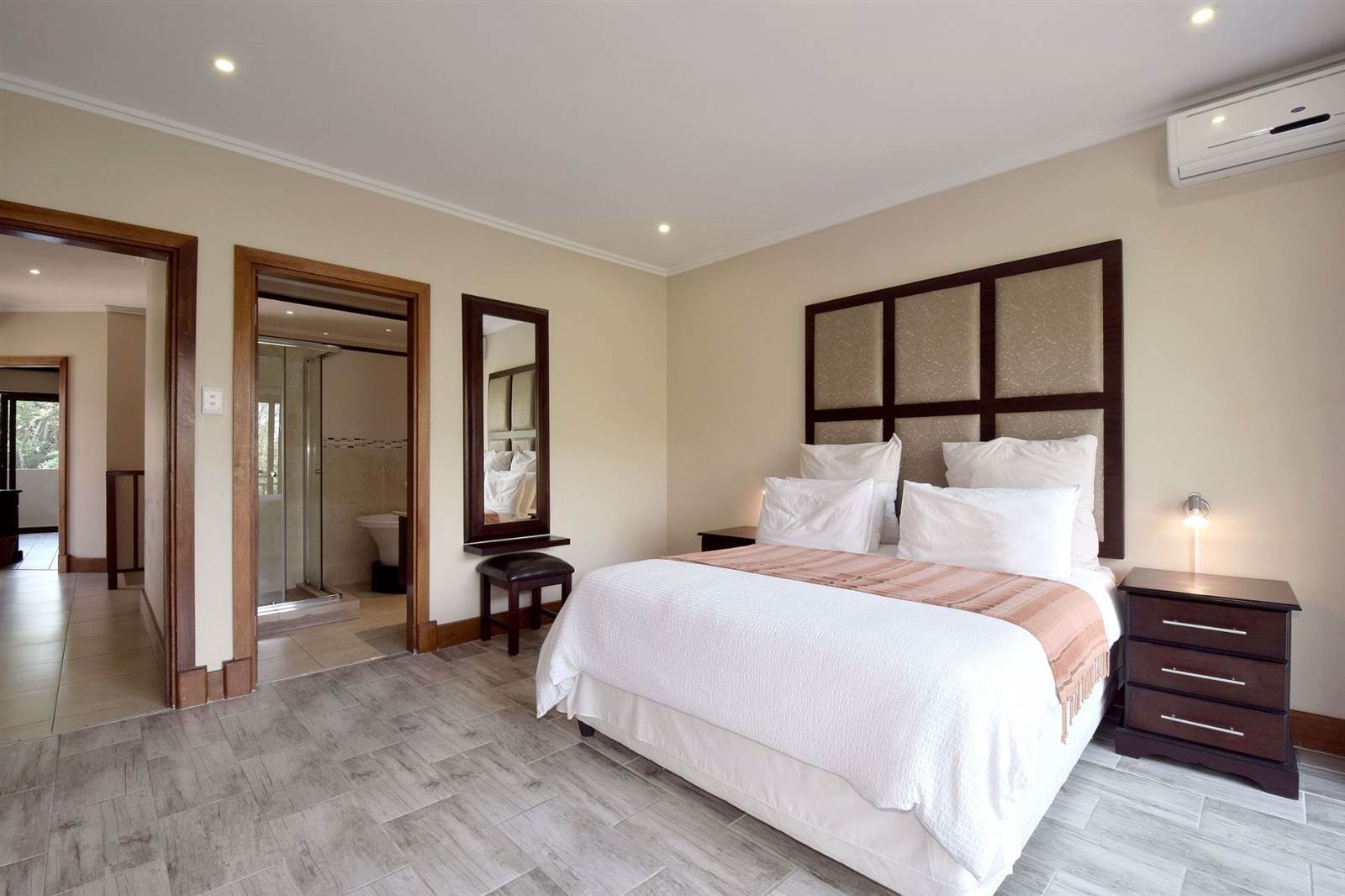 4 Bed Apartment in Zimbali Coastal Resort photo number 10