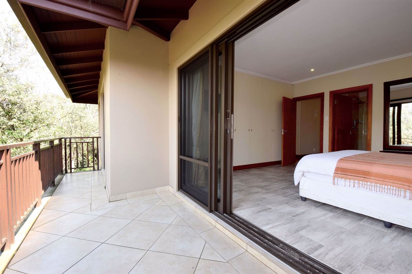 4 Bed Apartment in Zimbali Coastal Resort photo number 9