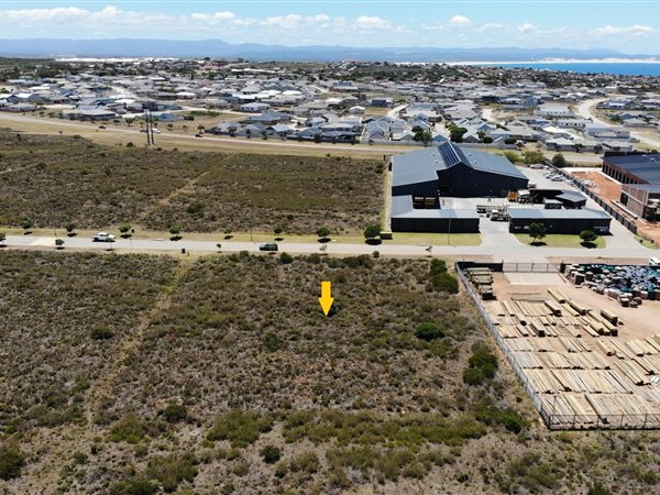 3 924 m² Land