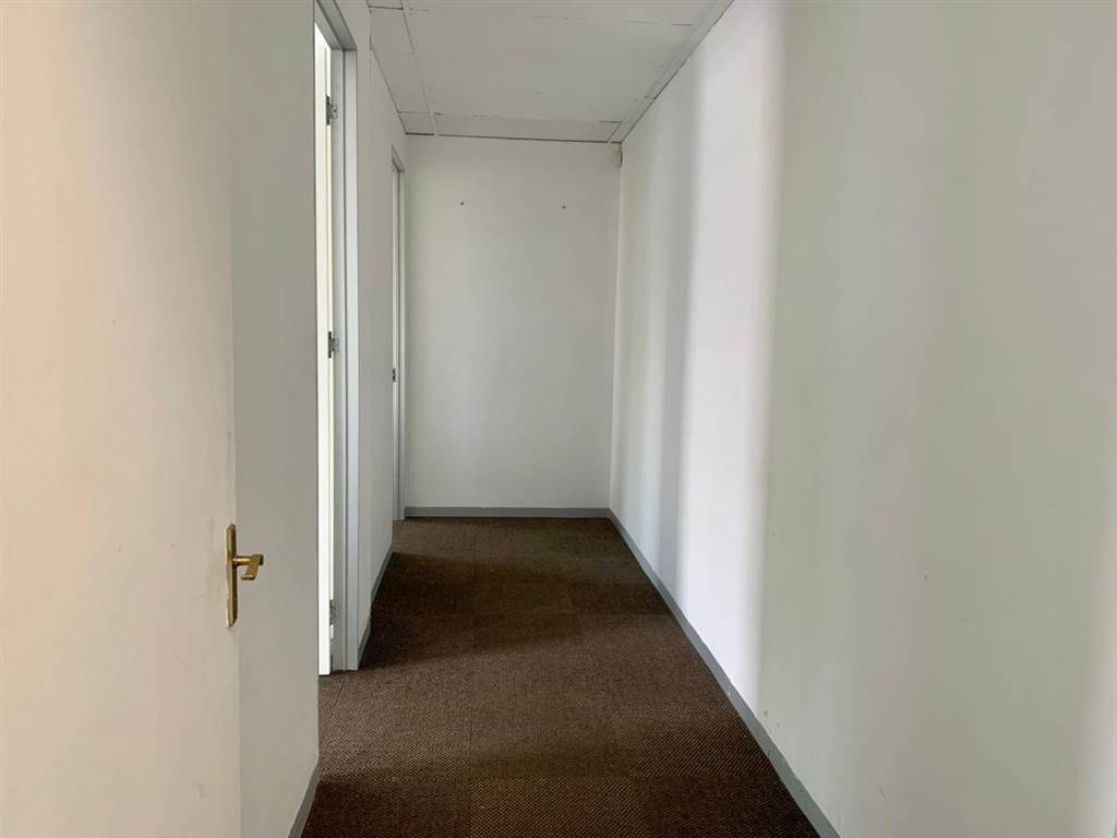 99  m² Office Space in Craighall photo number 9