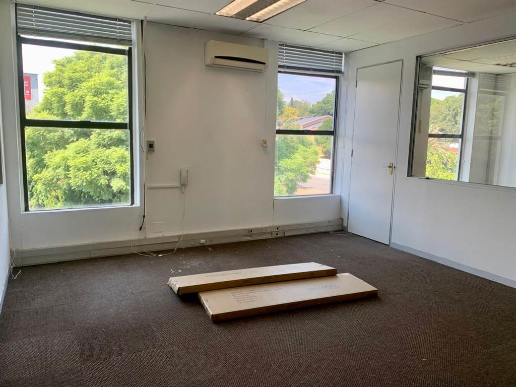 99  m² Office Space in Craighall photo number 11
