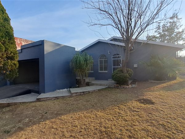 3 Bedroom House 3 Bedroom House