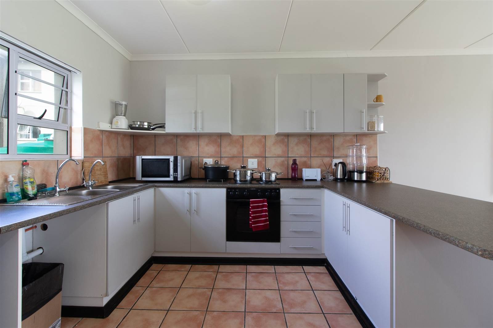 2 Bed Townhouse in Port Alfred photo number 9