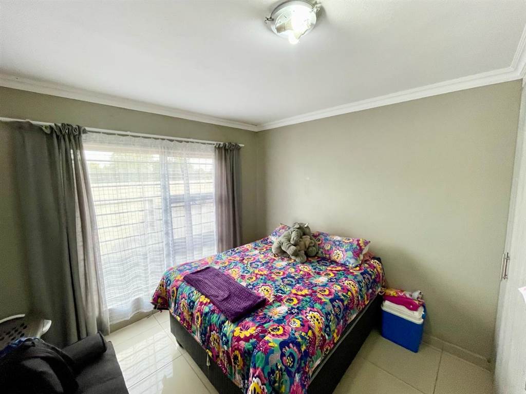 2 Bed House in Secunda photo number 7