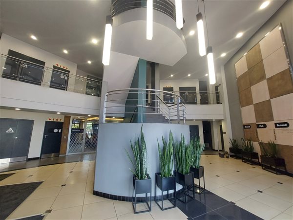 87  m² Office Space