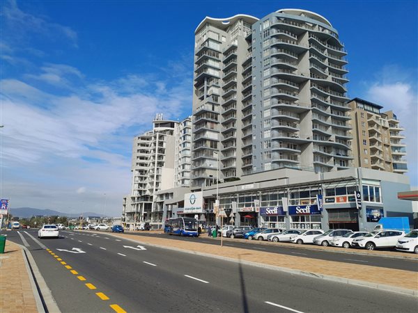 2 Bed Apartment in Waves Edge