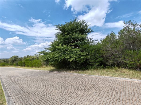 1 197 m² Land