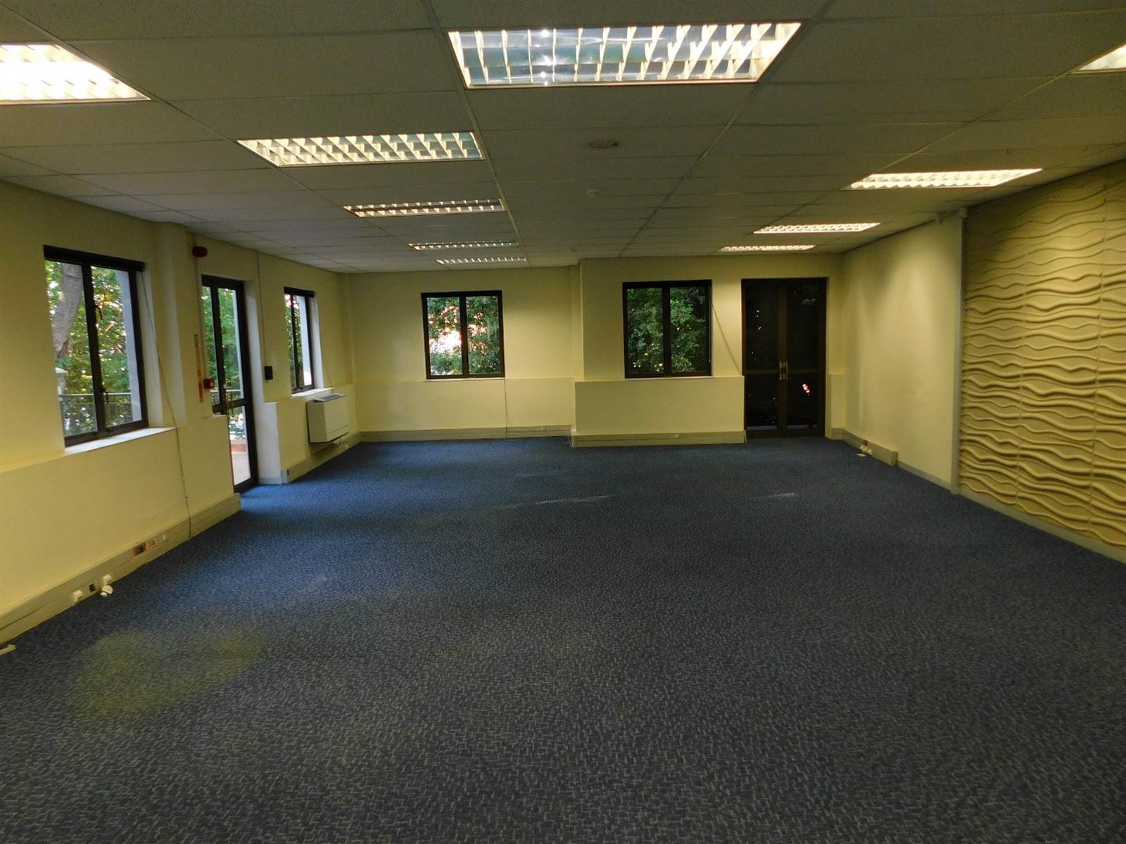 2167  m² Office Space in Hyde Park photo number 21
