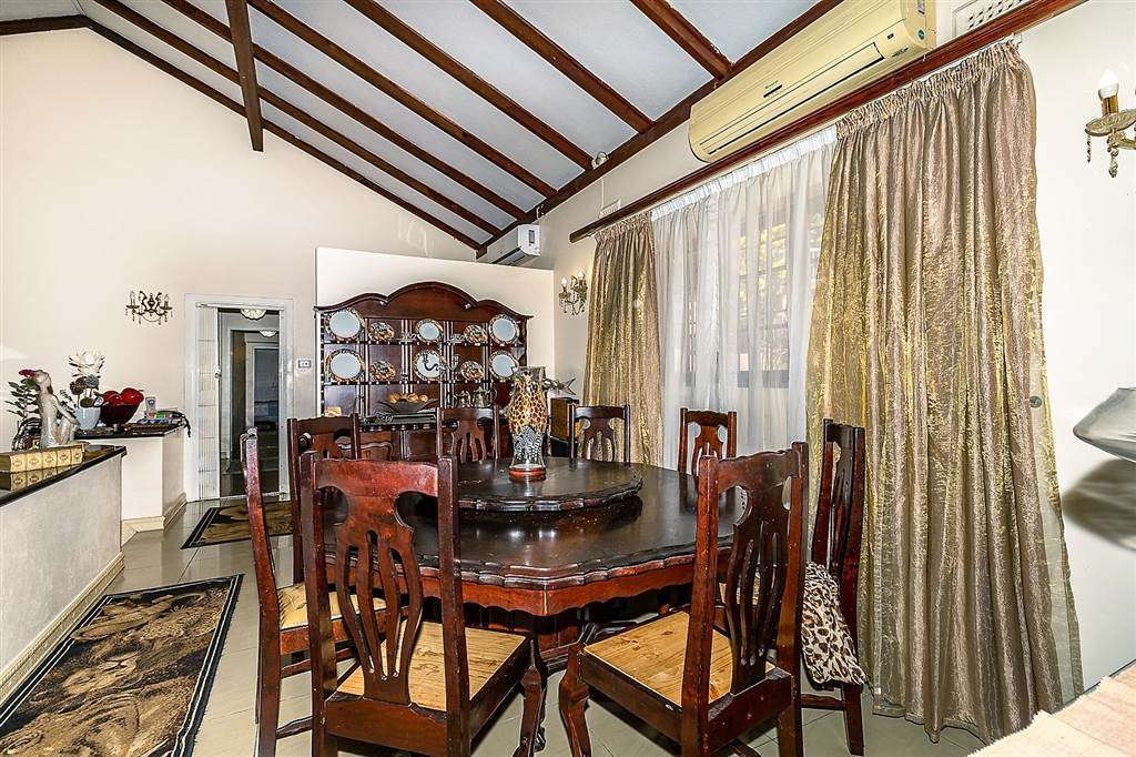 4 Bed House for sale in Cowies Hill T4064166 Private Property