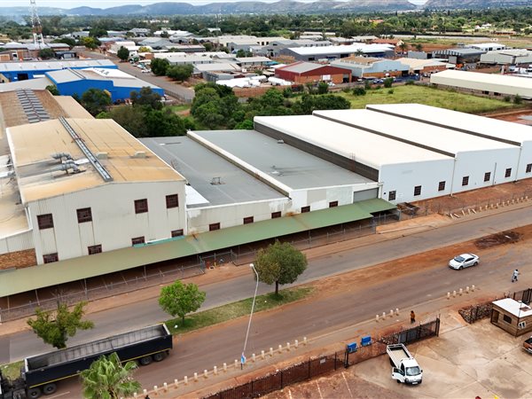6 100 m² Industrial space 6 100 m² Industrial space