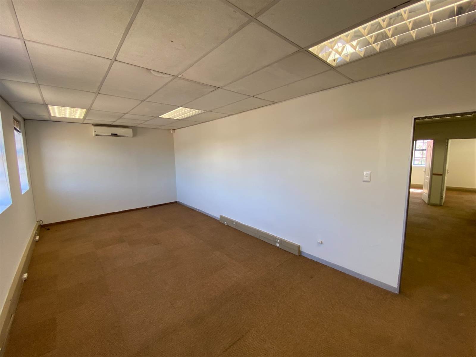 517  m² Office Space in Highveld photo number 21
