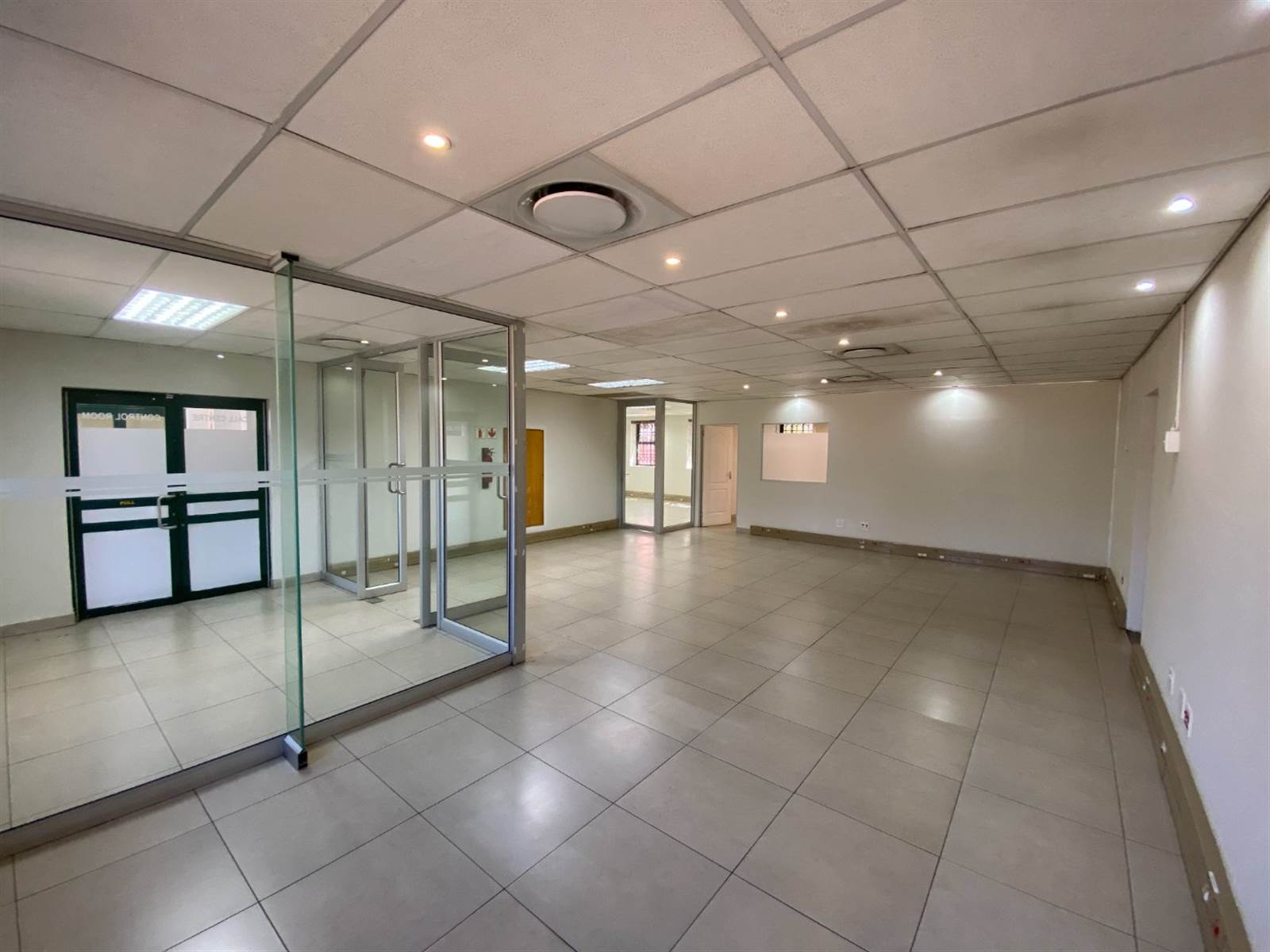 517  m² Office Space in Highveld photo number 7