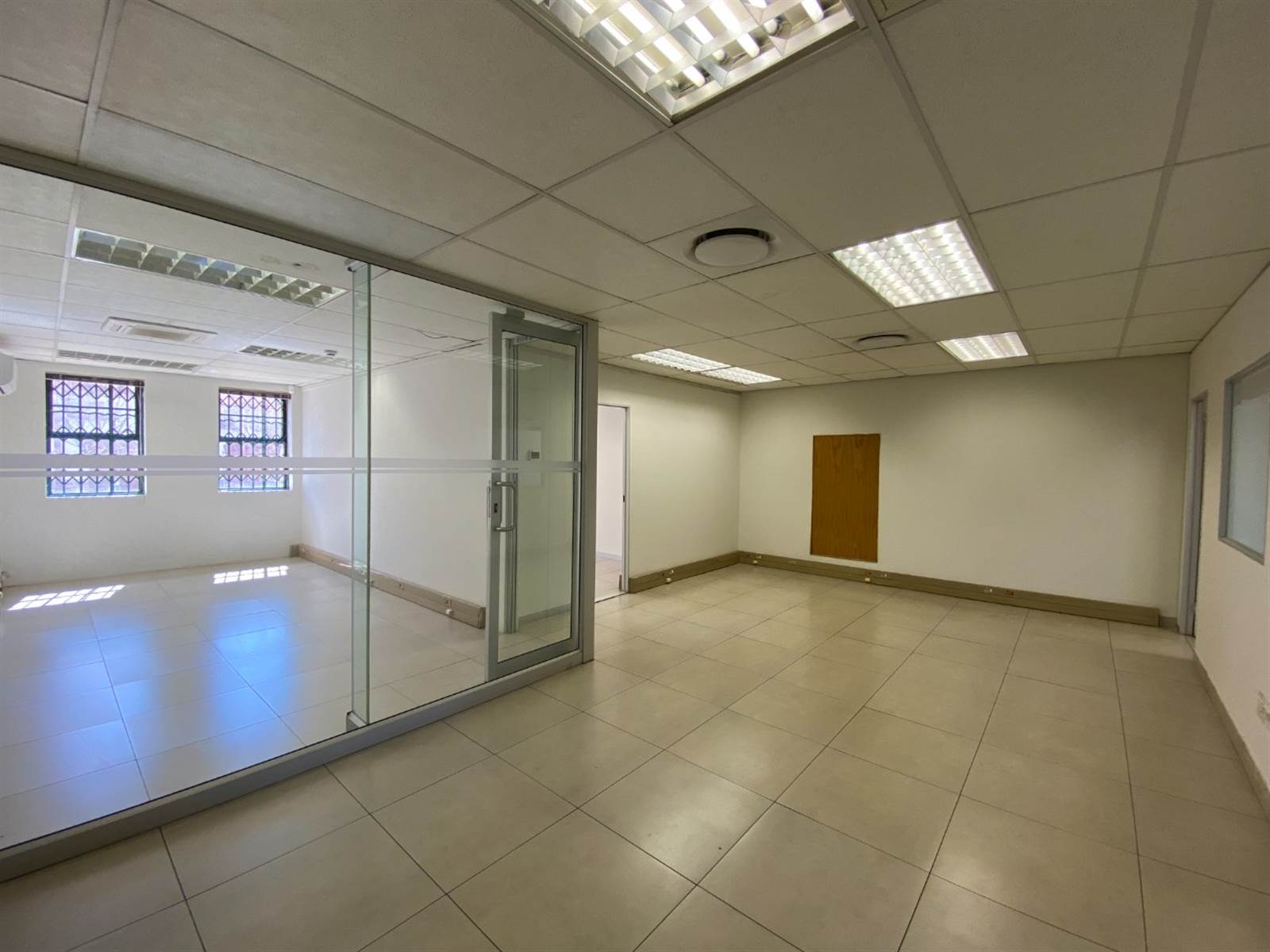 517  m² Office Space in Highveld photo number 15
