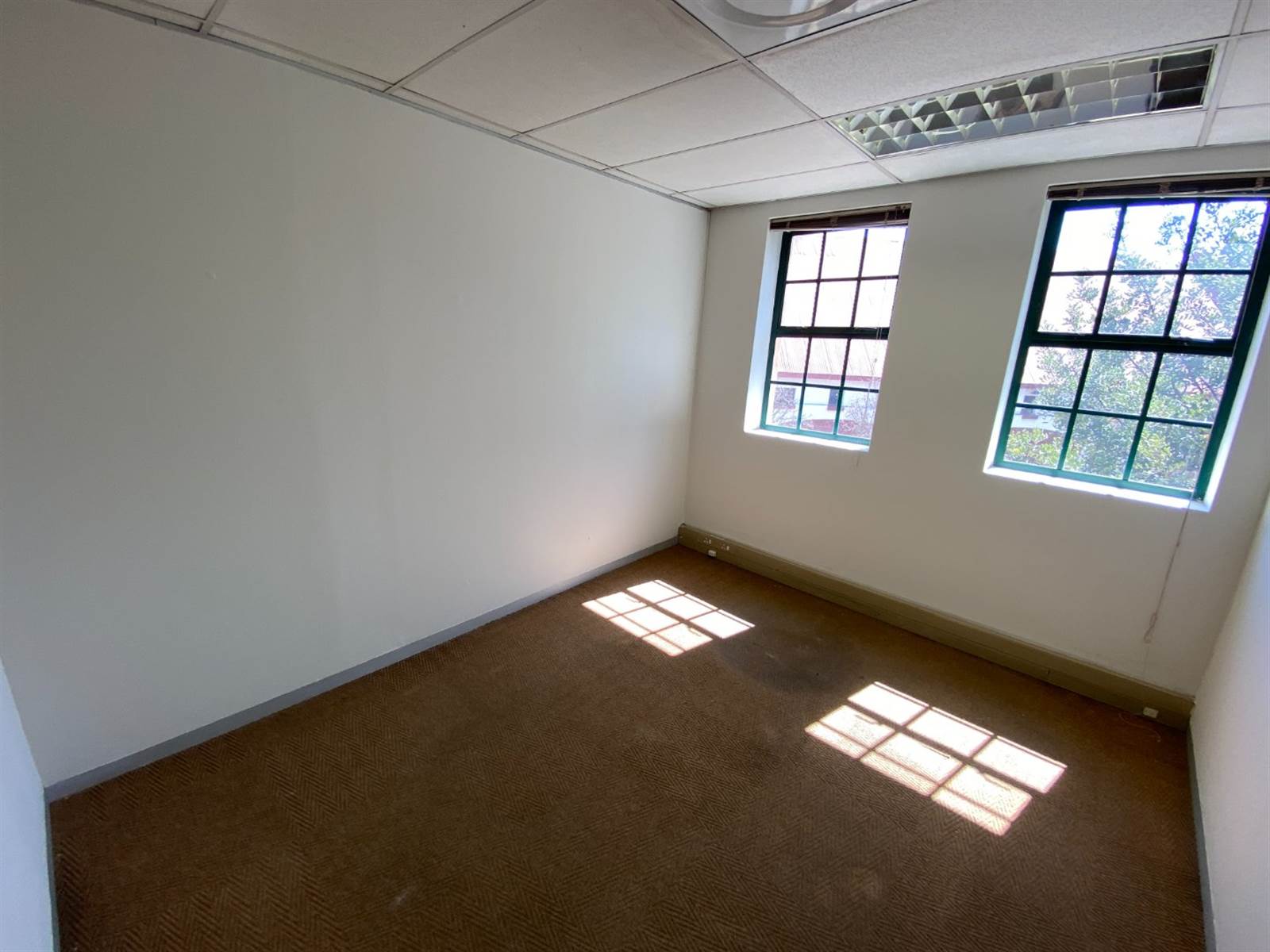 517  m² Office Space in Highveld photo number 25