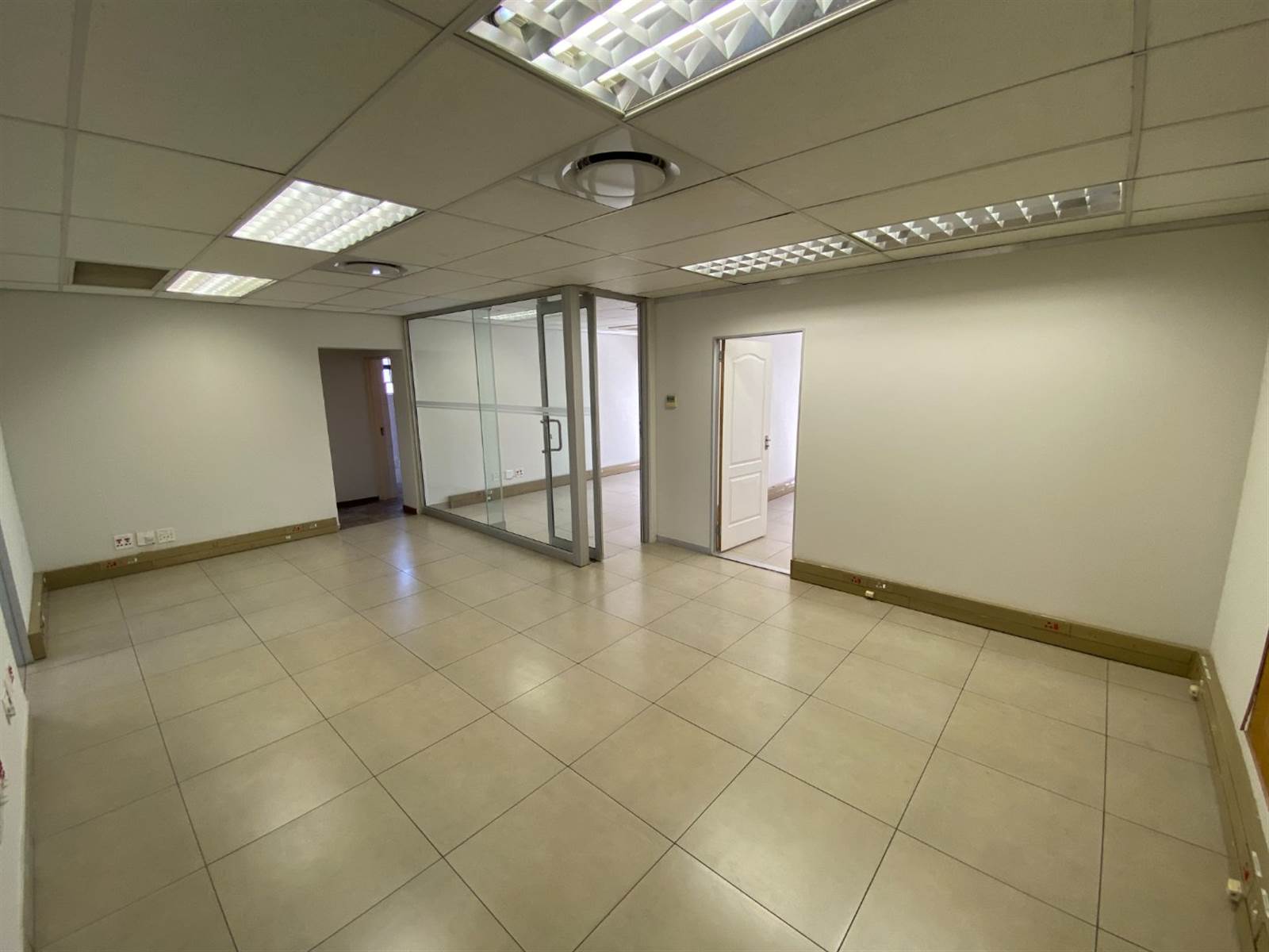 517  m² Office Space in Highveld photo number 12