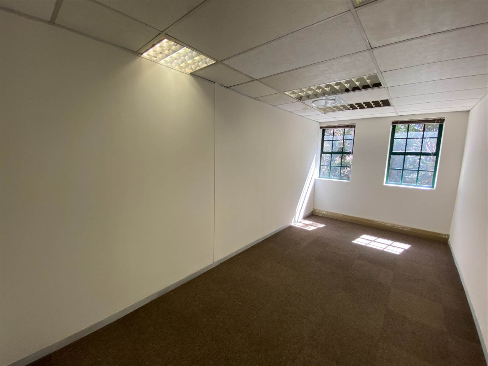 517  m² Office Space in Highveld photo number 19