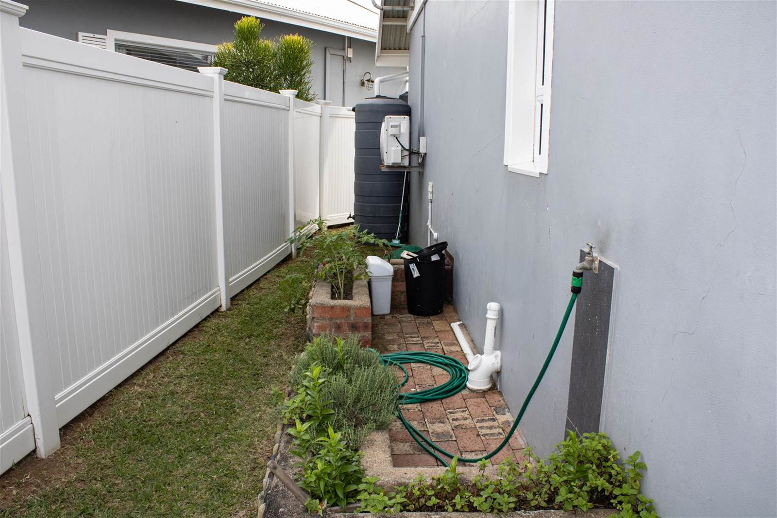 2 Bed Townhouse in Shelly Beach photo number 2