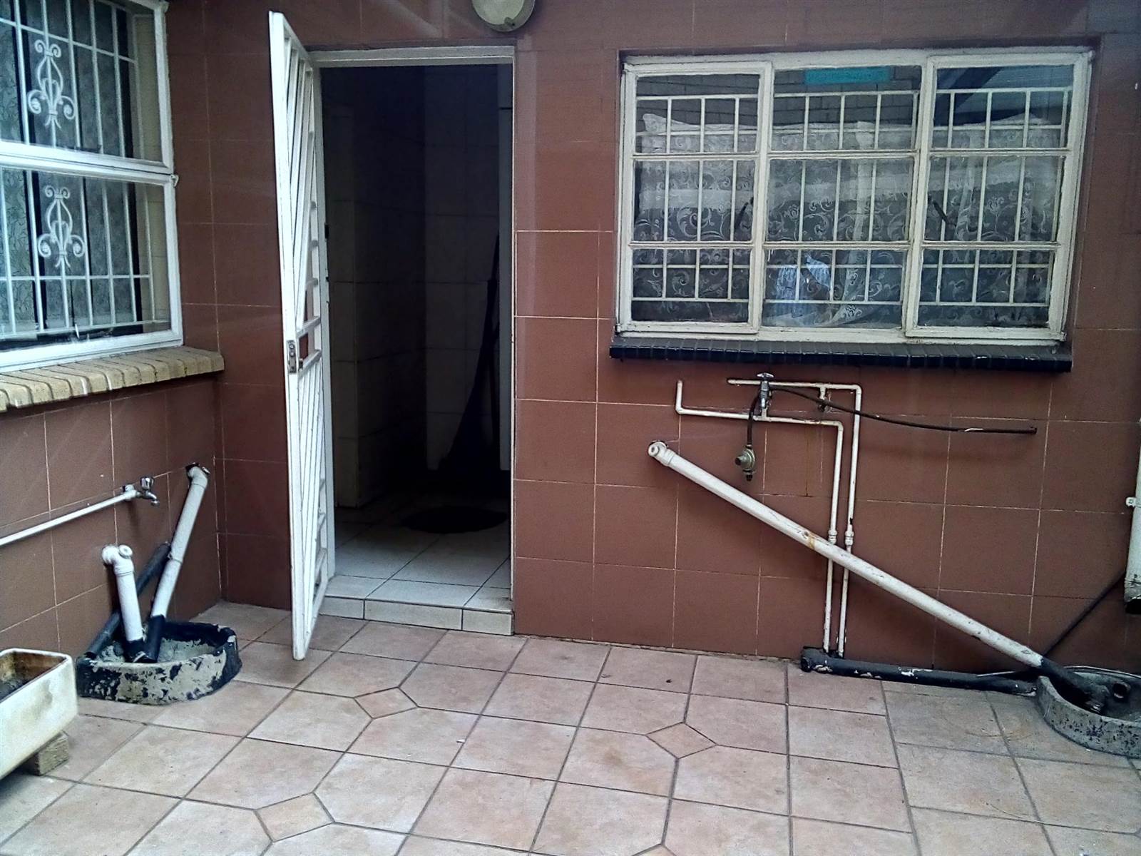 5 Bed House in Actonville photo number 14