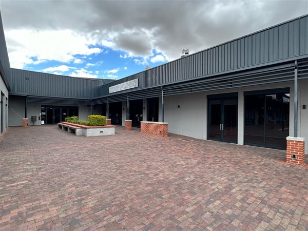 490  m² Retail Space in Brackenfell Central