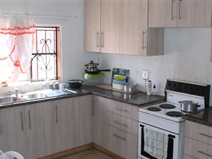 7 Bed House in Forderville