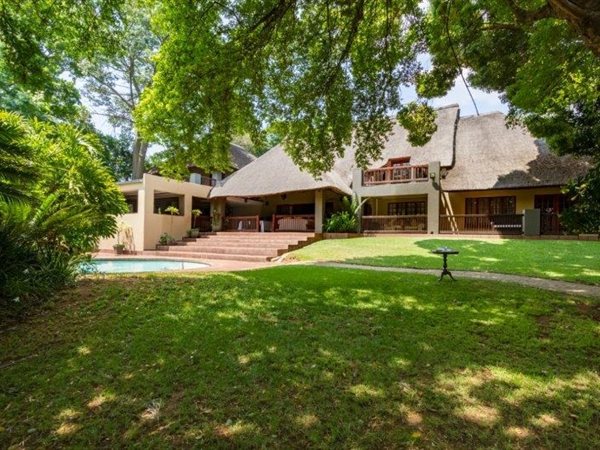 1 700  m² Commercial space