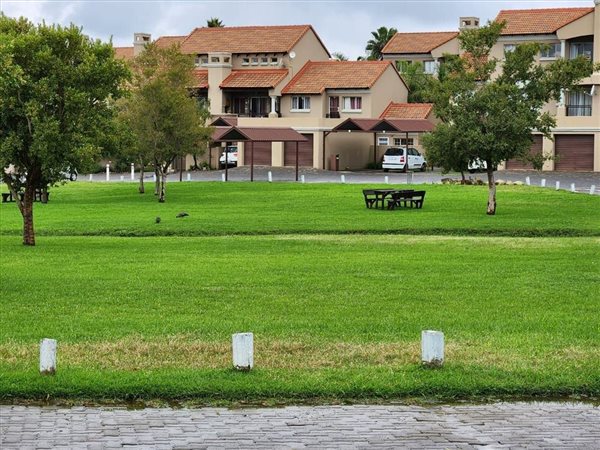 2 Bedroom Townhouse 2 Bedroom Townhouse