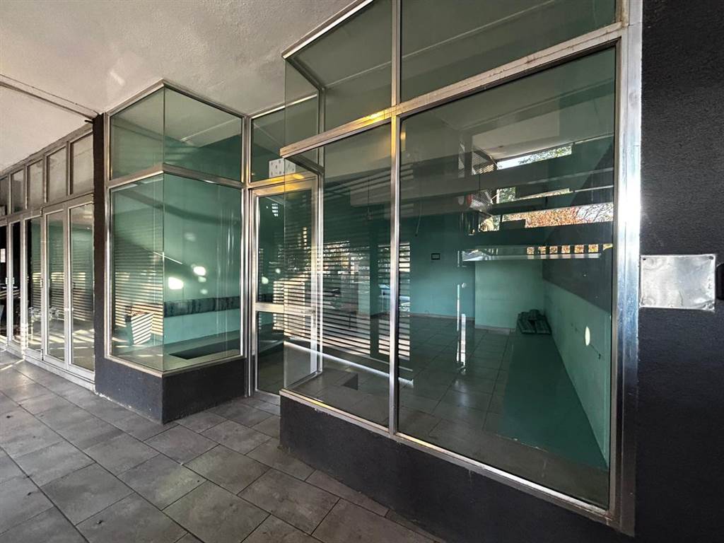 58  m² Commercial space in Greenside photo number 2